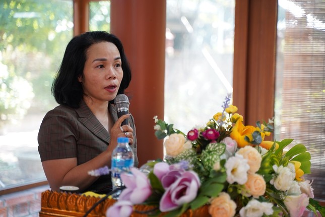 Bà Phạm Bảo Khánh phát biểu tại hạ trường tổ đình Trung Hậu (H.Mê Linh)