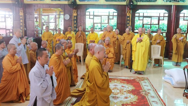 Đoàn tác bạch cúng dường Đoàn tác bạch cúng dường