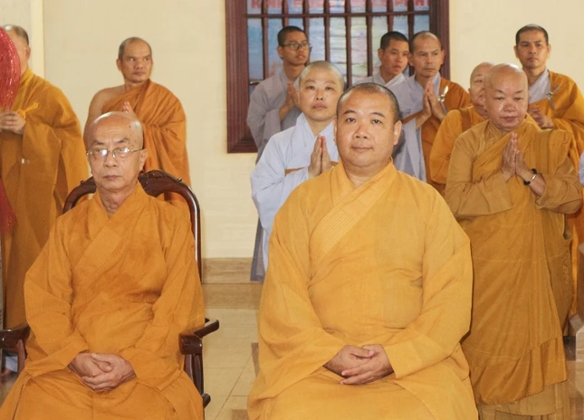 Hòa thượng Thiền chủ tại trường hạ Tăng chùa Viên Minh