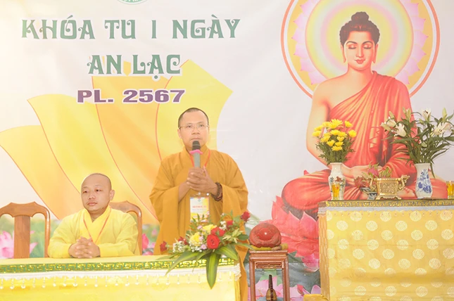 Đại đức Thích Nhật Thanh phát biểu khai mạc