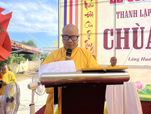 Đại đức Thích Đồng An, Trưởng ban Trị sự Phật giáo H.Quế Sơn phát biểu khai mạc