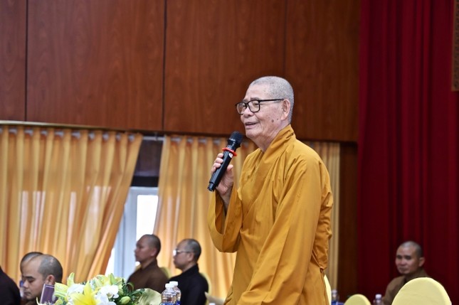 Hòa thượng Trưởng ban Trị sự tán thán tinh thần làm việc trách nhiệm của các đại biểu