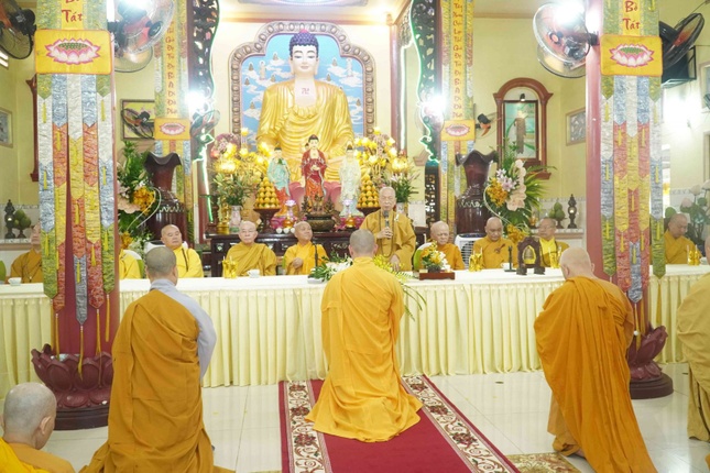 Thượng tọa Thích Huệ Khai có lời đạo từ đến hành giả an cư