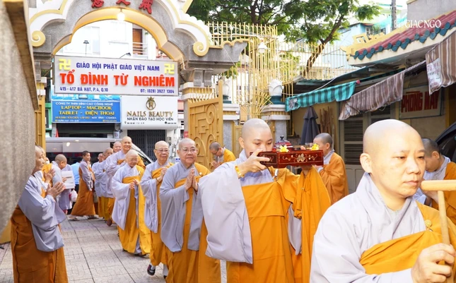 Chư Ni Phân ban Ni giới T.Ư và TP.HCM quang lâm tổ đình Từ Nghiêm