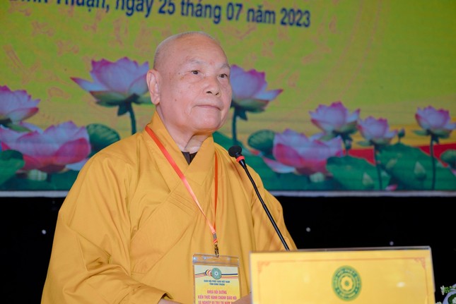 Hòa thượng Thích Thiện Nhơn ban đạo từ