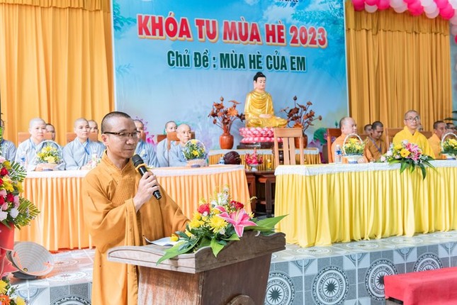 Đại đức Thích Pháp Huệ, Trưởng ban Tổ chức phát biểu khai mạc Đại đức Thích Pháp Huệ, Trưởng ban Tổ chức phát biểu khai mạc