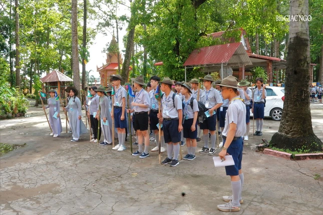 Liên trại Anoma - Ni Liên - Tuyết Sơn là môi trường rèn luyện cho các em trưởng thành Liên trại Anoma - Ni Liên - Tuyết Sơn là môi trường rèn luyện cho các em trưởng thành