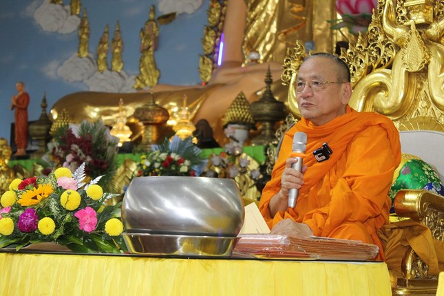 Hòa thượng Thích Bửu Chánh chủ trì buổi lễ Hòa thượng Thích Bửu Chánh chủ trì buổi lễ