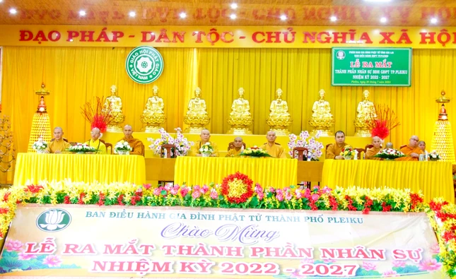 Chư tôn đức chứng minh, tham dự