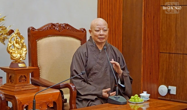 Hòa thượng Thích Lệ Trang đáp từ tại buổi tiếp Chủ tịch Ủy ban MTTQVN TP.HCM cùng đoàn