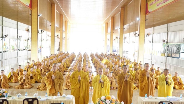 Tại hội trường 1 trùng tụng luật Trường hàng