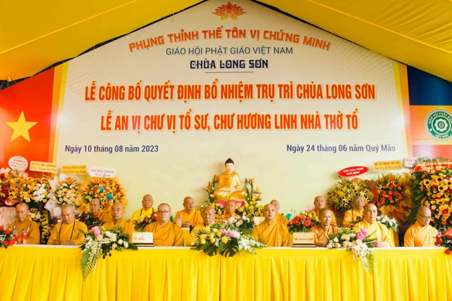 Chư tôn đức chứng minh, tham dự