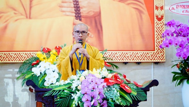 Thí sinh Thích Chơn Trí Đức, đơn vị Phật giáo H.Củ Chi thuyết trình chủ đề "Vu lan - Báo hiếu"