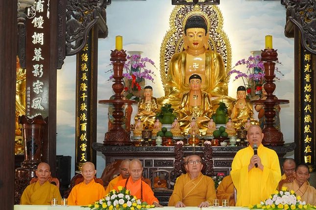 Hòa thượng Trưởng ban Trị sự tỉnh tán thán tinh thần tu học của trường hạ tổ đình Chúc Thánh