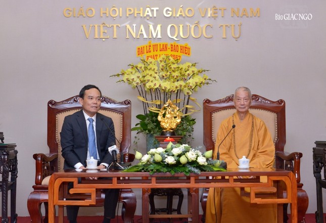 Đức Pháp chủ GHPGVN và Phó Thủ tướng Trần Lưu Quang