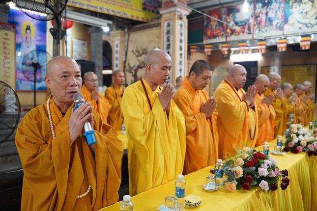 Chư tôn đức tại lễ Vu lan - Báo hiếu chùa Tương Mai