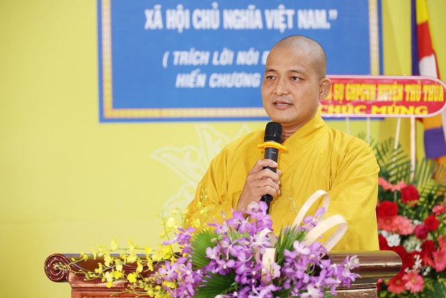 Đại đức Thích Lệ Duyên, Phó ban kiêm Chánh Thư ký Ban Trị sự GHPGVN tỉnh báo cáo khái quát kết quả tu học tại 12 trú xứ