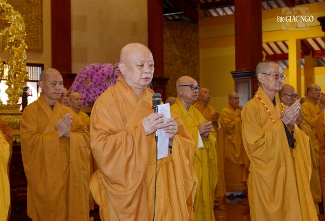 Hòa thượng Thích Lệ Trang, Trưởng ban Trị sự, Trưởng ban Chỉ đạo khóa An cư kiết hạ tại TP.HCM tại lễ Tự tứ mãn hạ