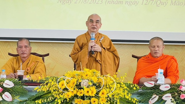 Thượng tọa Thích Tỉnh Cường đạo từ tại buổi lễ Thượng tọa Thích Tỉnh Cường đạo từ tại buổi lễ