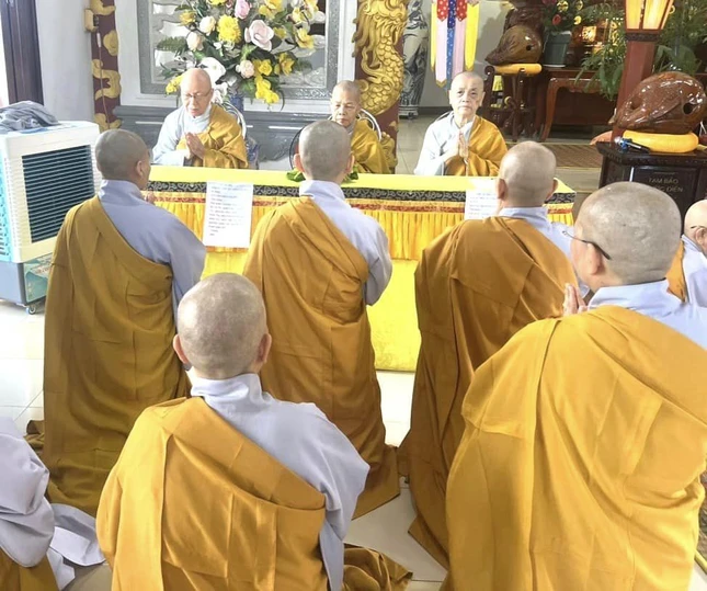 Chư Ni tác pháp Tự tứ