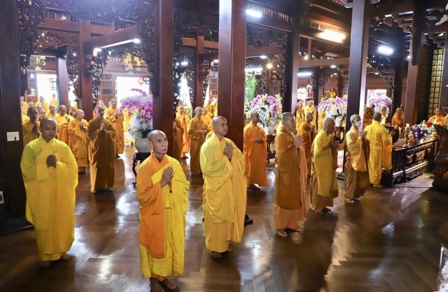 185 vị Tăng đã tu tập nghiêm mật trong ba tháng An cư kiết hạ