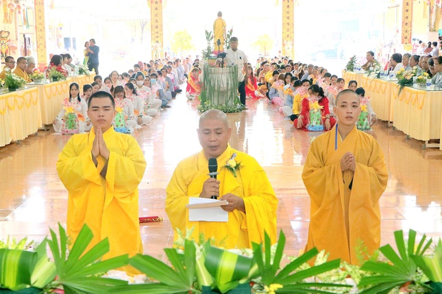 Thượng tọa Thích Minh Tân phát nguyện nhận nhiệm vụ trụ trì chùa Diệu Pháp