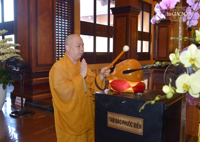 Lễ tưởng niệm diễn ra tại chánh điện Việt Nam Quốc Tự Lễ tưởng niệm diễn ra tại chánh điện Việt Nam Quốc Tự