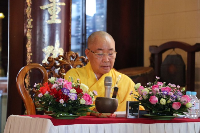 Hòa thượng Thích Minh Nhật truyền giới và sách tấn Phật tử đạo tràng Hòa thượng Thích Minh Nhật truyền giới và sách tấn Phật tử đạo tràng