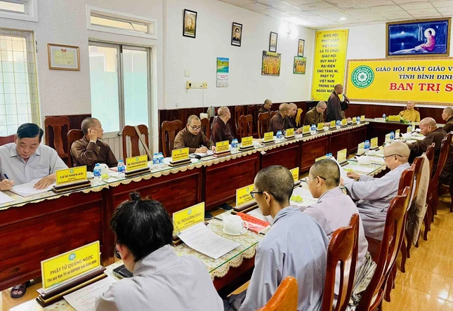 Quang cảnh buổi họp của Ban Thường trực Ban Trị sự Phật giáo tỉnh Bình Định