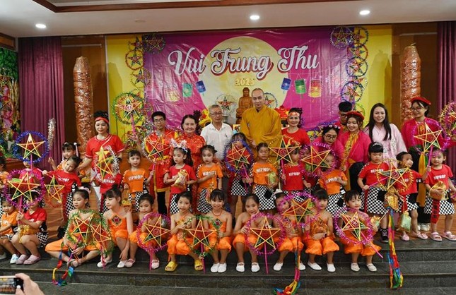 Niềm hạnh phúc trong Tết Trung thu