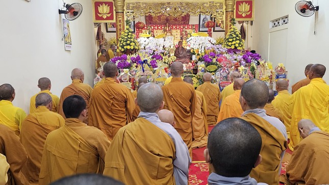 Môn đồ pháp quyến thành kính tưởng niệm Trưởng lão Hòa thượng Môn đồ pháp quyến thành kính tưởng niệm Trưởng lão Hòa thượng