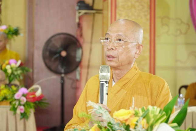 Thượng tọa Thích Huệ Khai phát biểu khai mạc