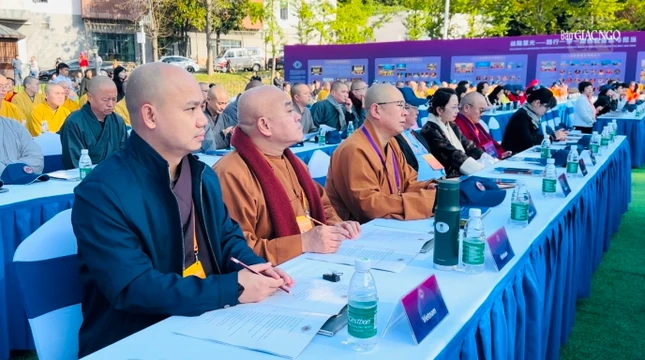 Đại biểu đoàn GHPGVN tham dự Diễn đàn văn hóa thiền Phật giáo tại Trung Quốc Đại biểu đoàn GHPGVN tham dự Diễn đàn văn hóa thiền Phật giáo tại Trung Quốc