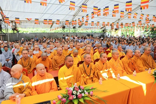 Chư Tăng Ni, Phật tử tham dự