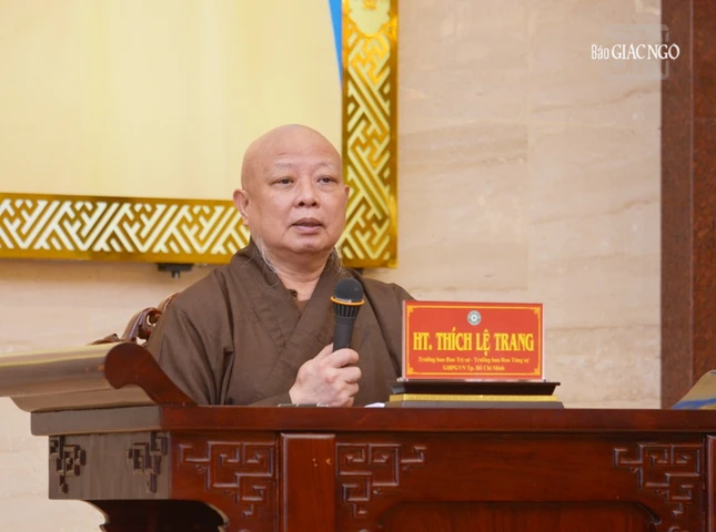Hòa thượng Thích Lệ Trang, Trưởng ban Trị sự GHPGVN TP.HCM chủ trì buổi họp