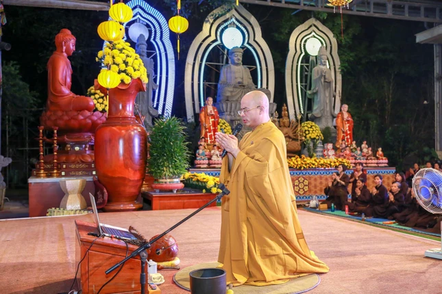 Đại đức Thích Quảng Hiếu chia sẻ về ý nghĩa và 12 đại nguyện của Bồ-tát Quán Thế Âm Đại đức Thích Quảng Hiếu chia sẻ về ý nghĩa và 12 đại nguyện của Bồ-tát Quán Thế Âm