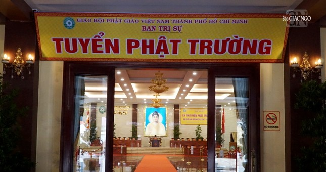 "Tuyển Phật trường"