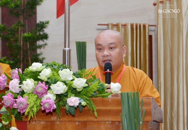 Thượng tọa Thích Trung Nguyện, Phó Thư ký Ban Kiến đàn đã thông qua nội quy của kỳ thi