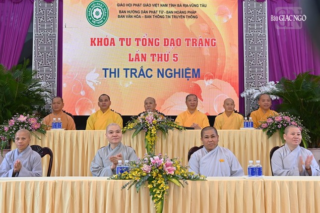 Chư tôn đức chứng minh, tham dự