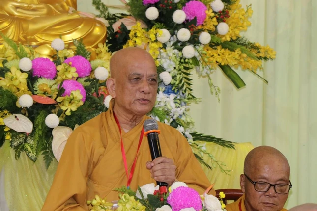 Hòa thượng Thích Lệ Đức ban đạo từ