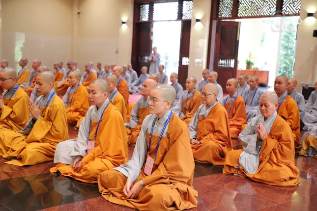 Mỗi giới tử từ giờ phút này hoàn toàn thanh tịnh để sẵn sàng đón nhận giới pháp