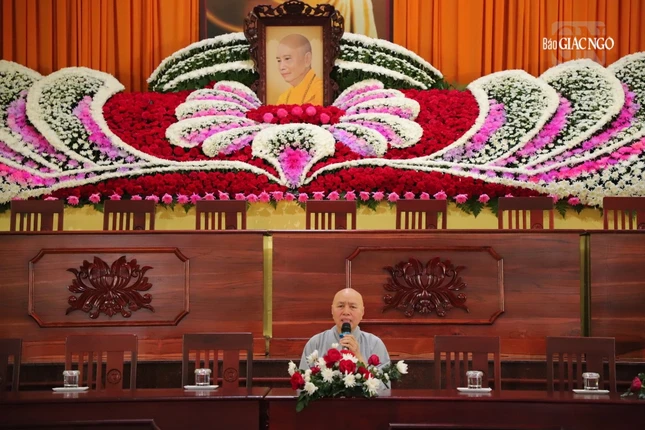 Ni trưởng Thích nữ Mỹ Thuận dạy về chủ đề "Tầm quan trọng của việc hành trì giới luật”