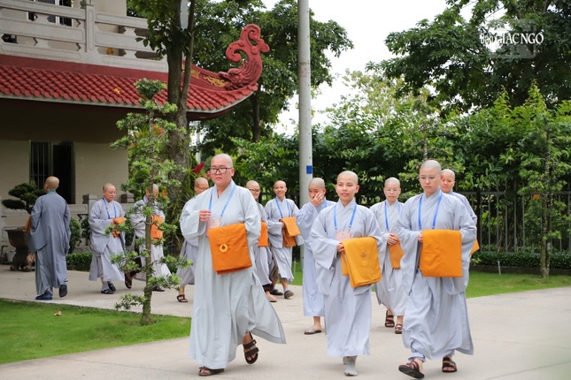 Mỗi ngày tại giới trường chùa Thanh Tâm, giới tử phải tuân thủ theo các hiệu lệnh từ Ban Điều hành, Ban Quản giới tử thực hiện các thời khóa theo quy định