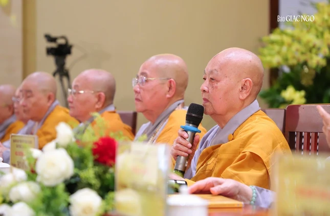 Ni trưởng Thích nữ Tịnh Nguyện giáo giới đến toàn thể giới tử