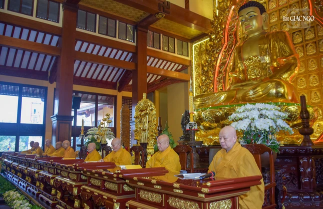 Chư giáo phẩm giới sư