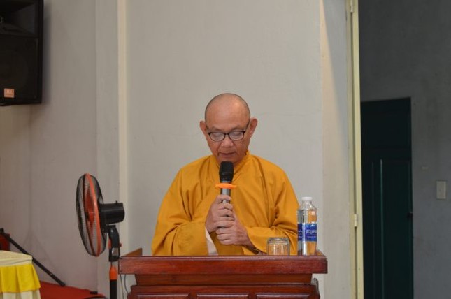 Hòa thượng Thích Huệ Vinh phát biểu khai mạc hội nghị