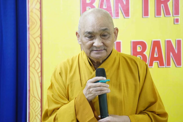 Thượng tọa Thích Thiện Pháp phát biểu tại buổi làm việc Thượng tọa Thích Thiện Pháp phát biểu tại buổi làm việc