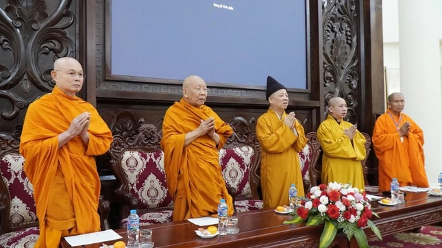 Đại diện T.Ư GHPGVN, Học viện Phật giáo VN tại Hà Nội tiếp phái đoàn