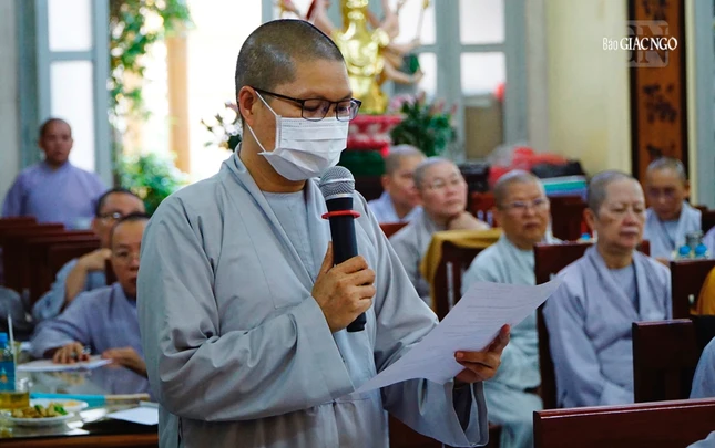 Ni sư Thích nữ Huệ Đức thông tin các hoạt động Phật sự của Phân ban Ni giới T.Ư