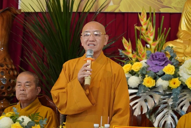 Thượng tọa Thích Bình Tâm phát biểu chỉ đạo tại hội nghị